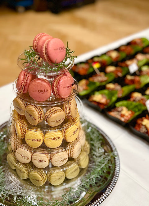 Macaron Tower 🎄 (Custom Engraving)